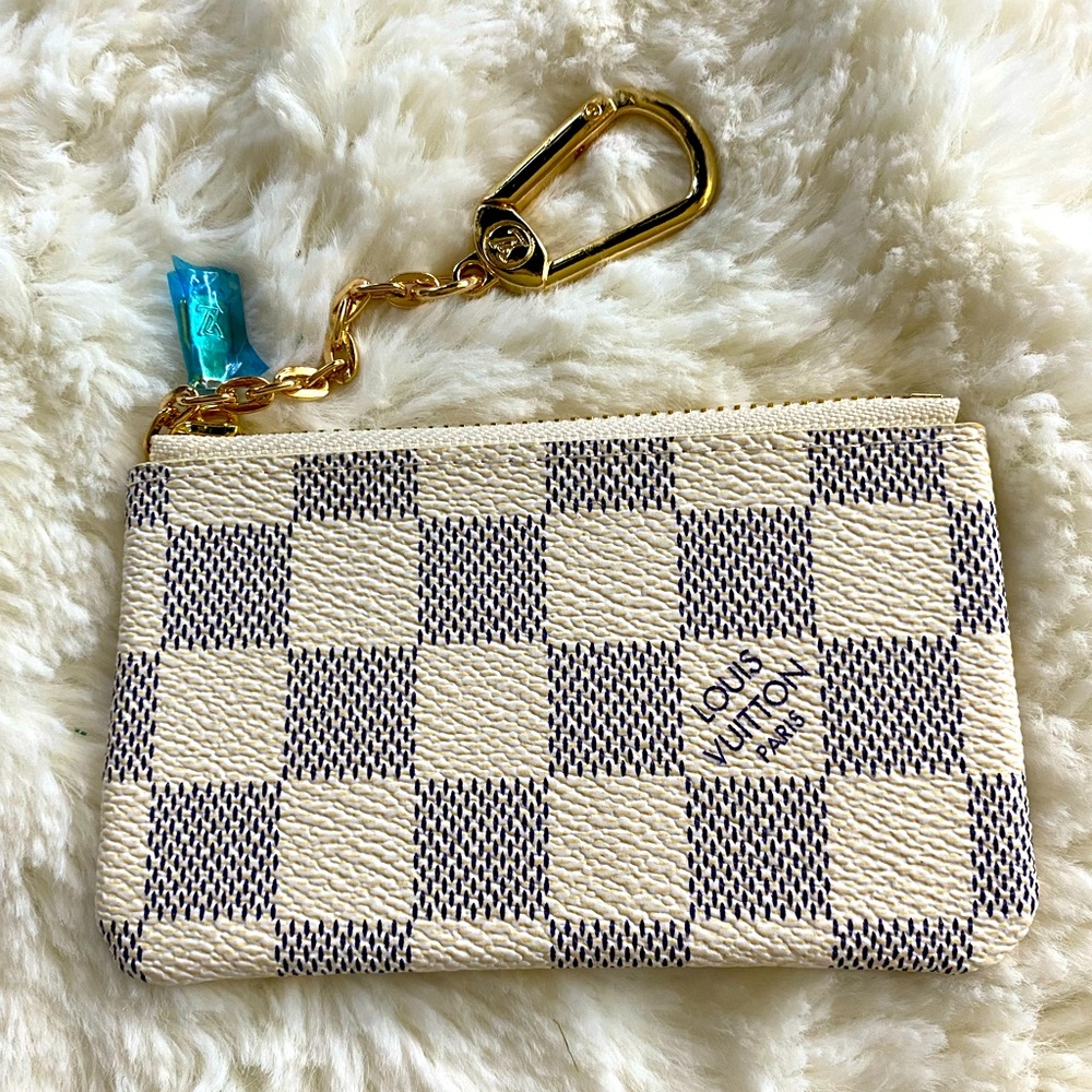 Checkered key pouch